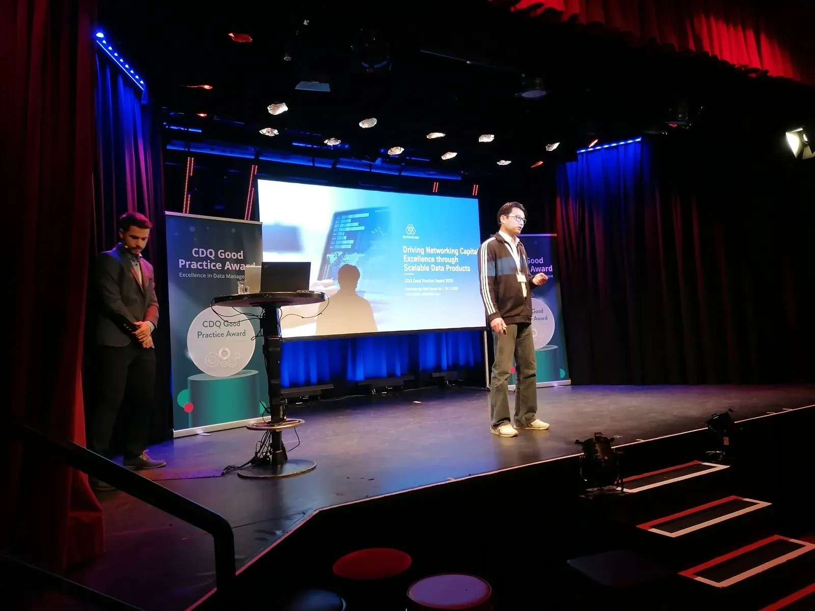 Team thyssenkrupp on stage